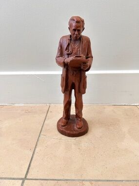 Vintage Handcrafted Figurine Red Mill Mfg Doctor MD Wetherbee #407 USA Brown